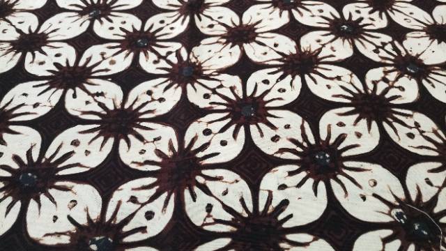 Batik Kawung (sumber: Shopee)