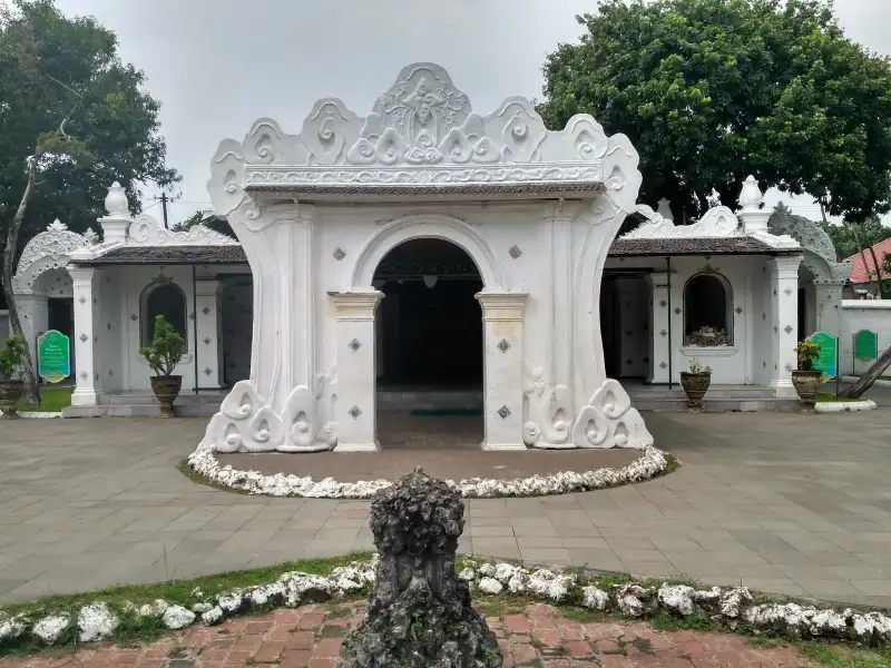 Bangunan & Arsitektur Keraton Kasepuhan Cirebon (sumber: Paradigma Bintang)