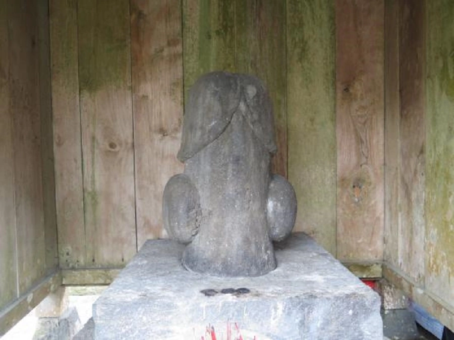 Prasasti Unik di Candi Cetho (Sumber: Tripadvisor)