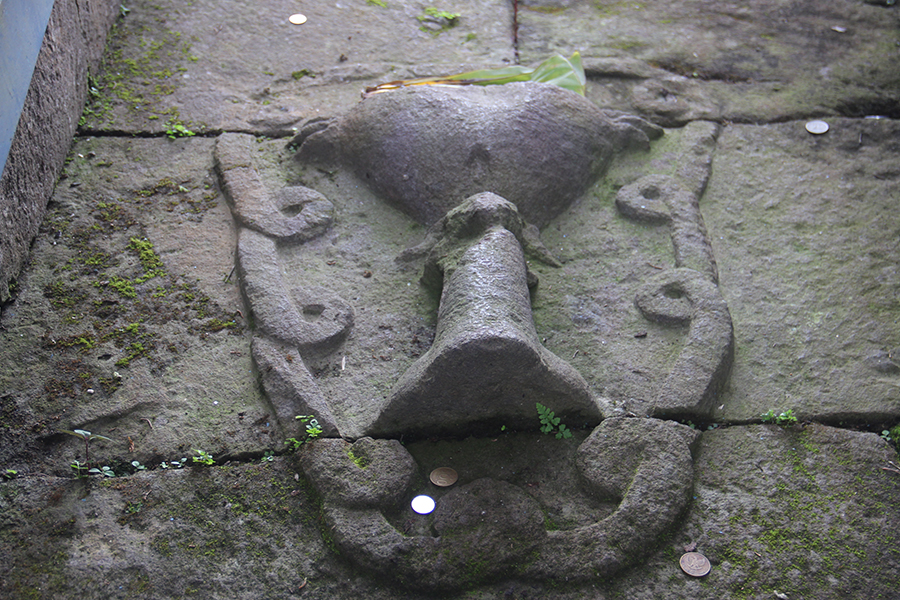 Lingga dan Yoni di Candi Sukuh