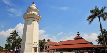 Masjid Agung Banten (sumber: Radar 24 News)