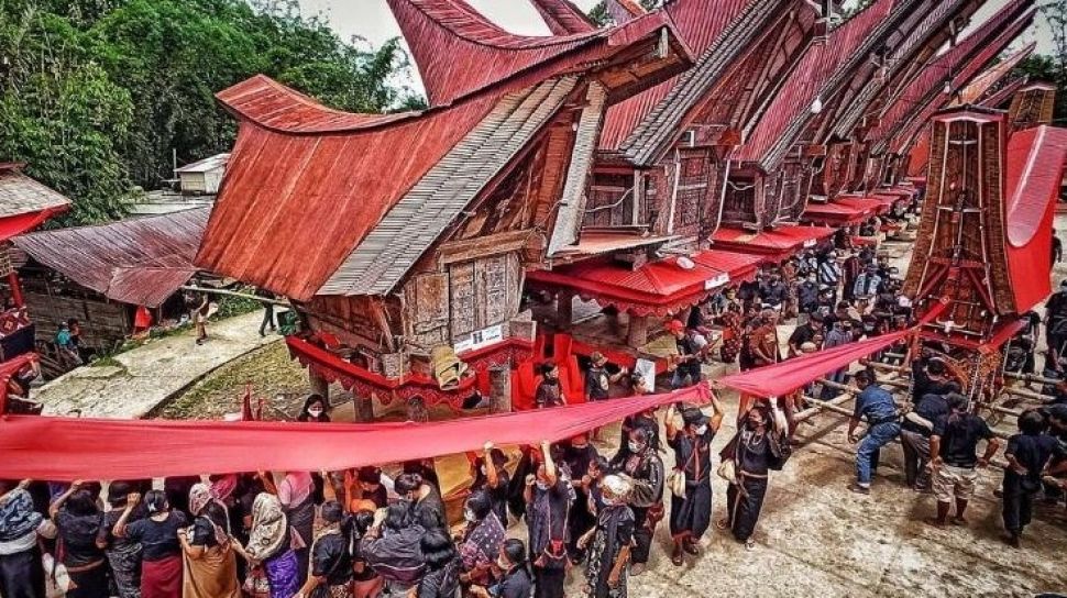 Mengenal Pemakaman Unik Khas Toraja, Upacara Rambu Solo (sumber: Suara Sulsel)