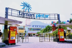 Taman-Pintar-Yogyakarta