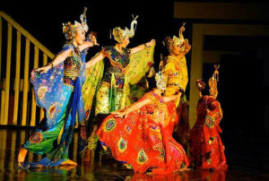 tarian merak